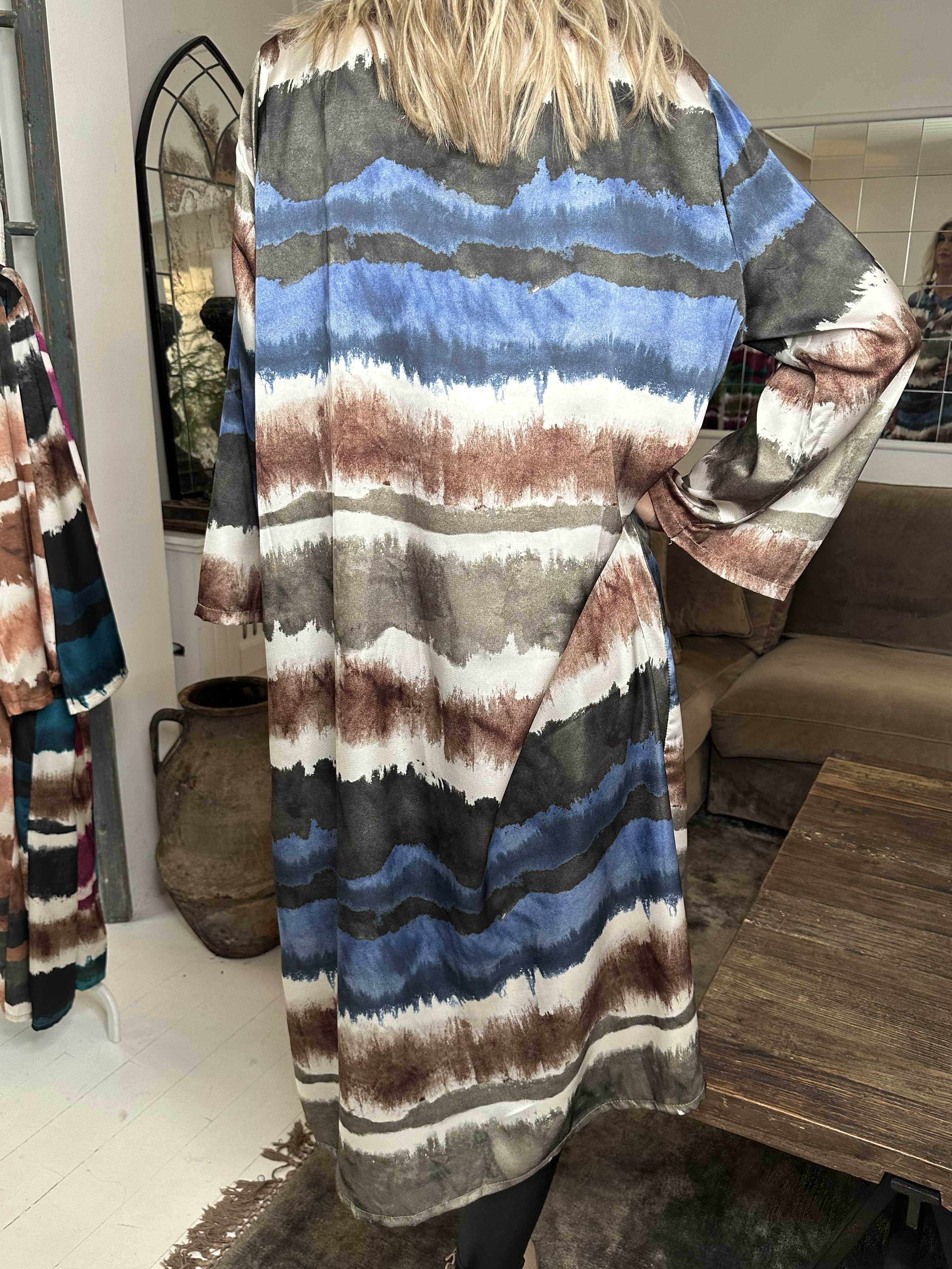 Merina - Lang kjole i batik mønster